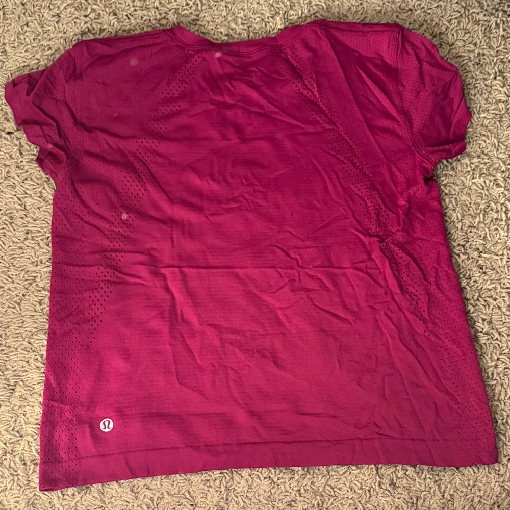 lululemon athletica Women’s Short Sleeve Performance Top in Fuchsia